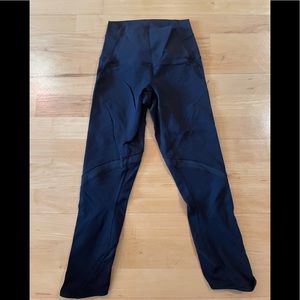Lululemon leggings in black